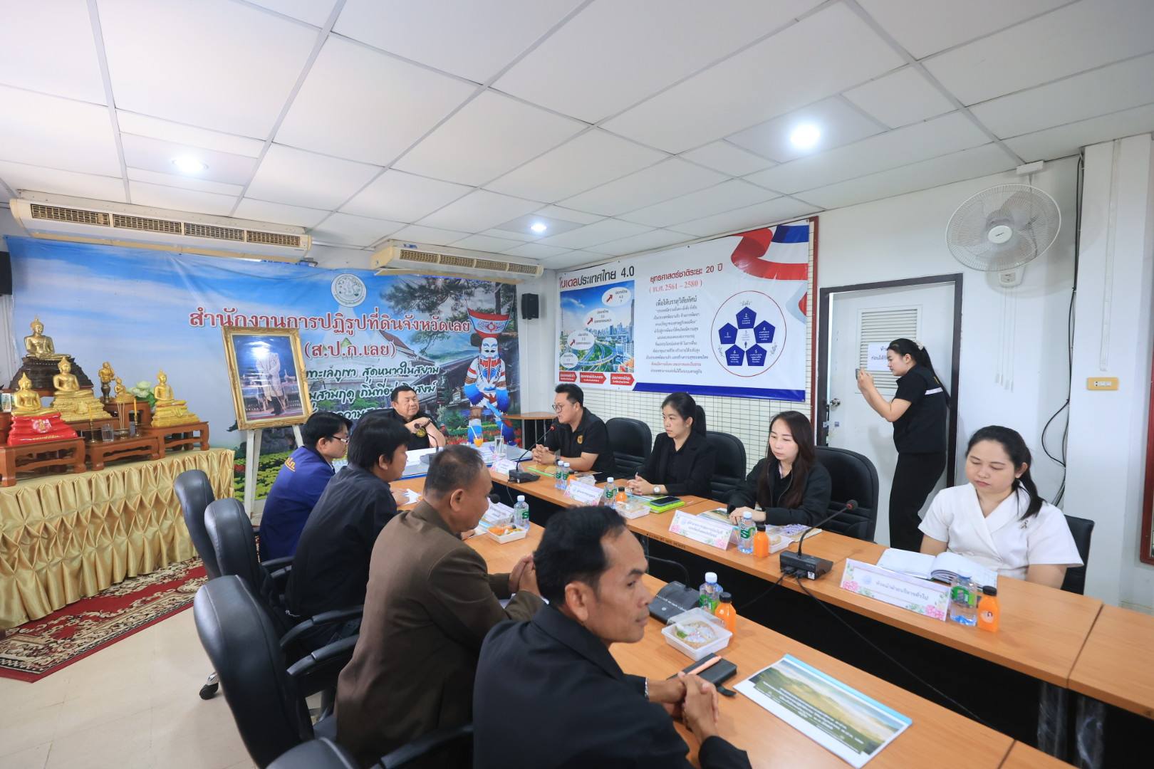 title - เลขาธิการ ส.ป.ก. ตรวจราชการและมอบนโยบายการปฏิบัติงานแก่ ส.ป.ก. เลย